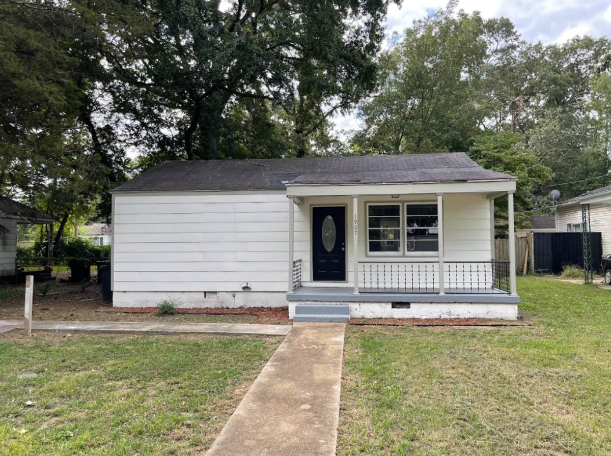 House for rent at 1907 7th St SE, Decatur, AL 35601