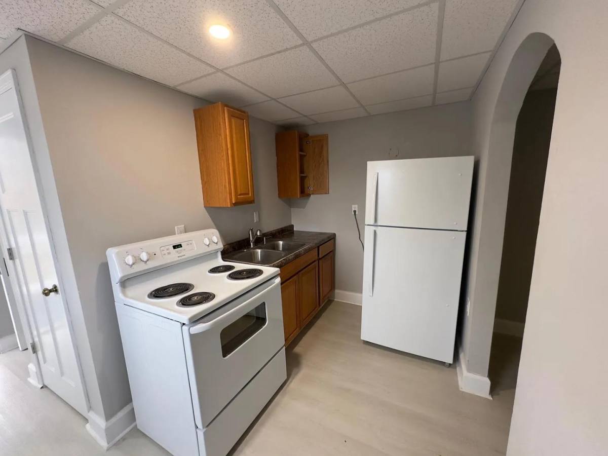 Apartment for rent at 1111 W 2nd St W- -, 2 Uni, Anderson, IN 46016
