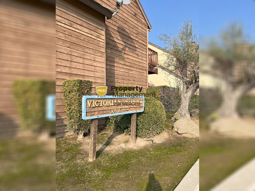 Townhouse for rent at 305 E 4th St #F, Madera, CA 93638