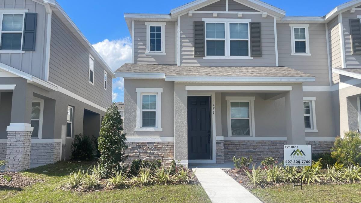 Townhouse for rent at 1456 Erin Breeze Lane, Kissimmee, FL 34744