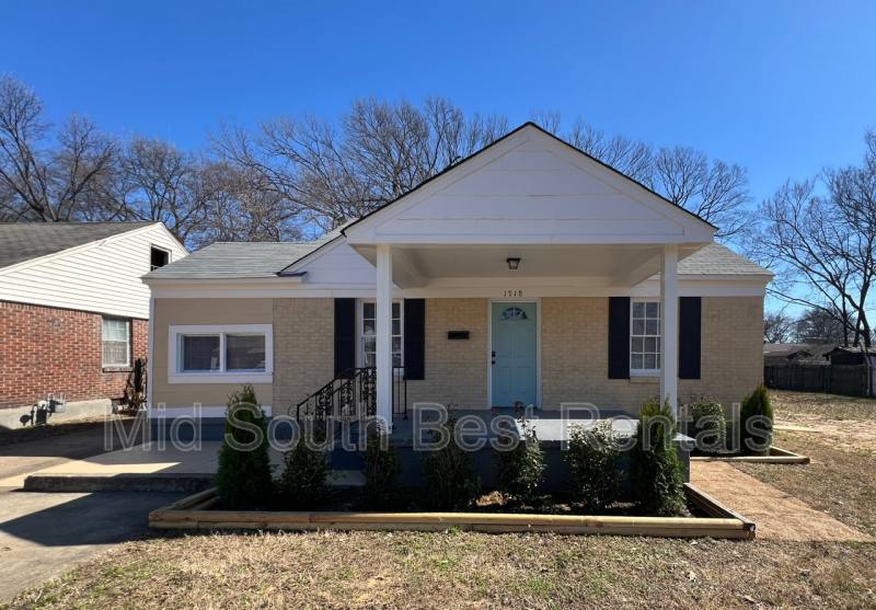 House for rent at 1718 S Lauderdale St, Memphis, TN 38106