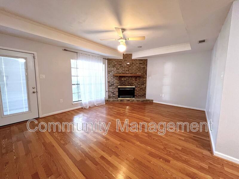 Townhouse for rent at 5151 Sleepy Hollow Dr, Baton Rouge, LA 70817