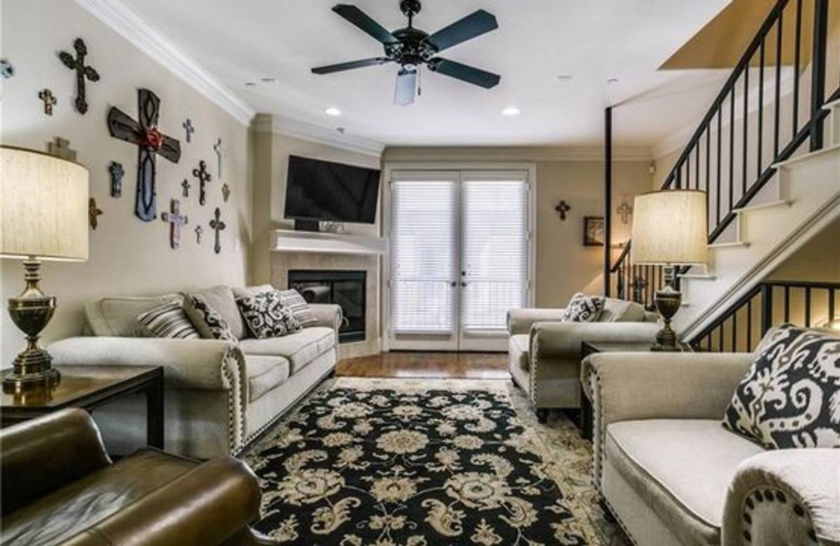 Townhouse for rent at 4149 Grassmere Lane, Dallas, TX 75205
