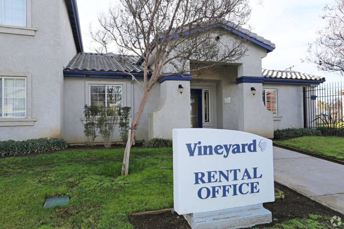 Apartment for rent at 10412 Stobaugh St, Lamont, CA 93241
