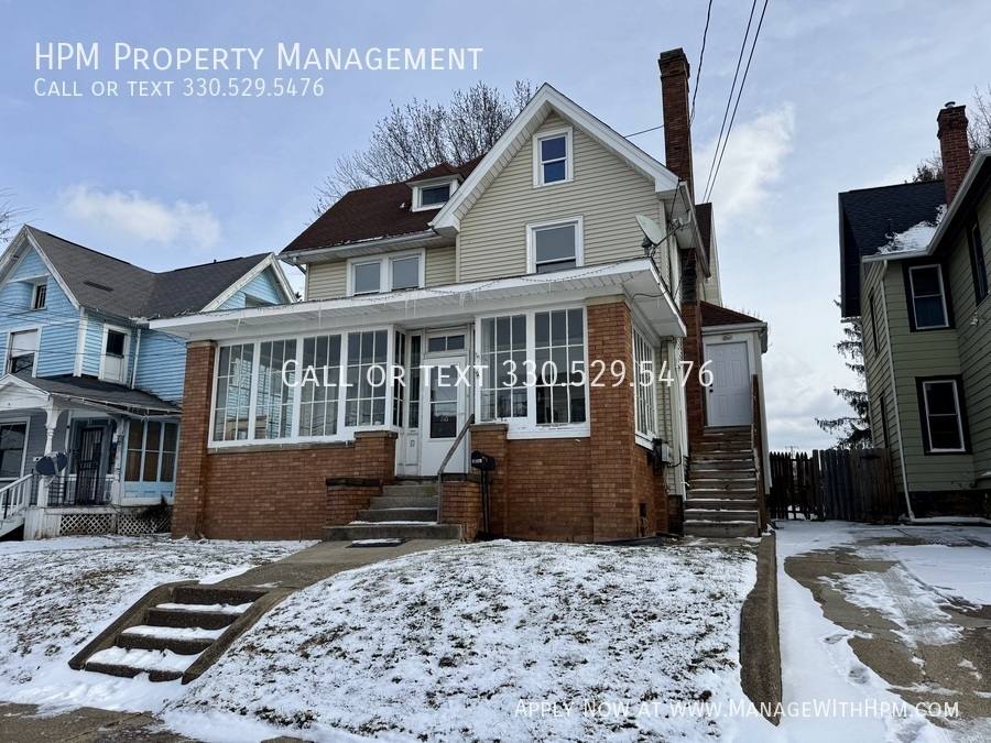 Apartment for rent at 116 11th St NE #1 2, Massillon, OH 44646