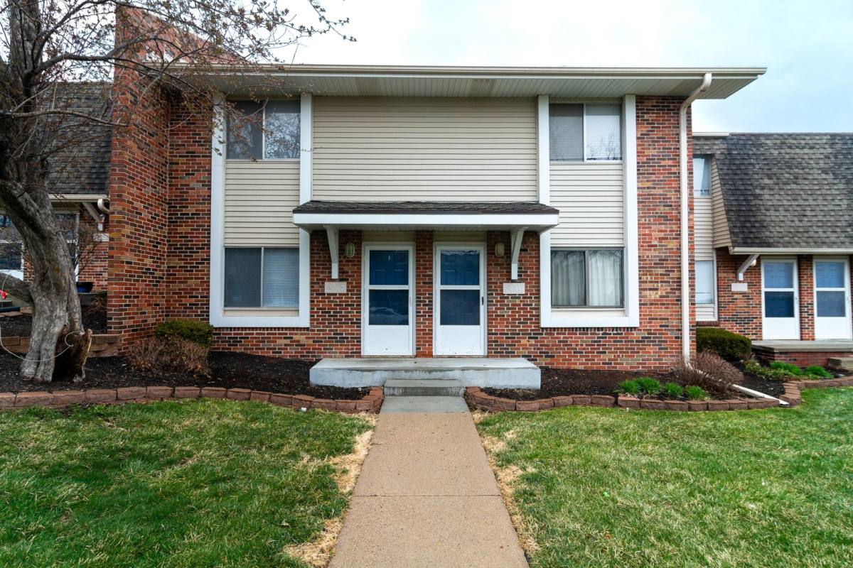 Townhouse for rent at 3625 N 112th Ave, Omaha, NE 68164