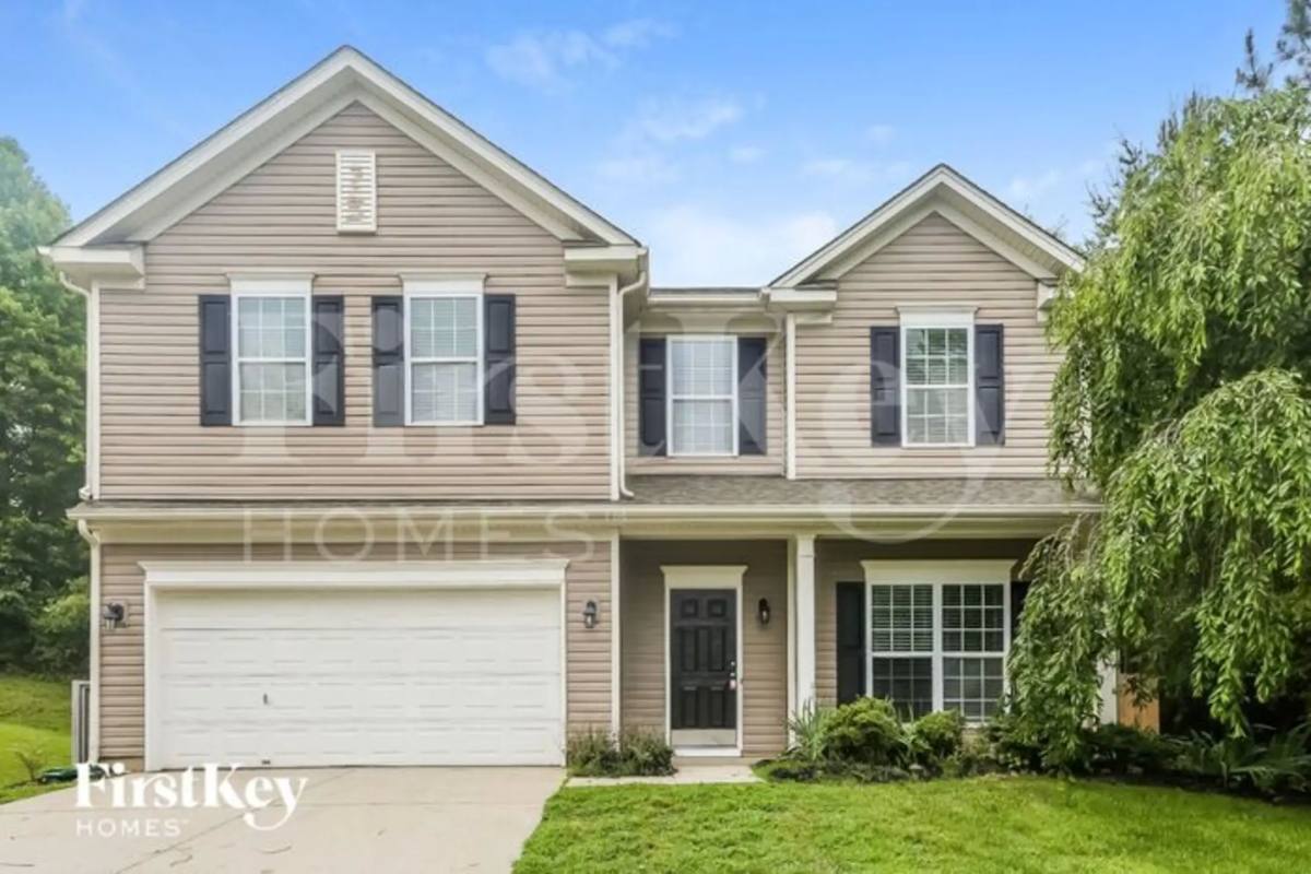 House for rent at 129 Washburn Range Dr, Mooresville, NC 28115