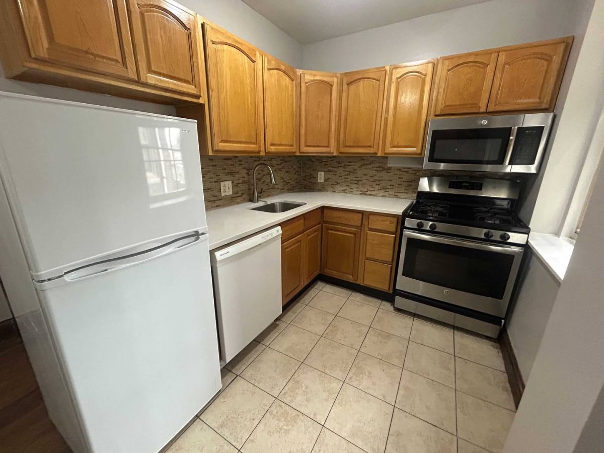 Apartment for rent at 5100 Walnut St, Philadelphia, PA 19139