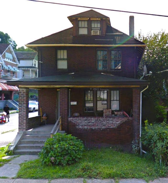House for rent at 1018 4th St, Braddock, PA 15104