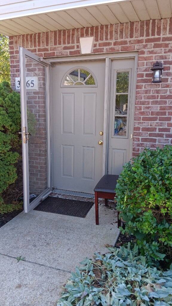 Townhouse for rent at 3465 S Oaklawn Circle, Bloomington, IN 47401