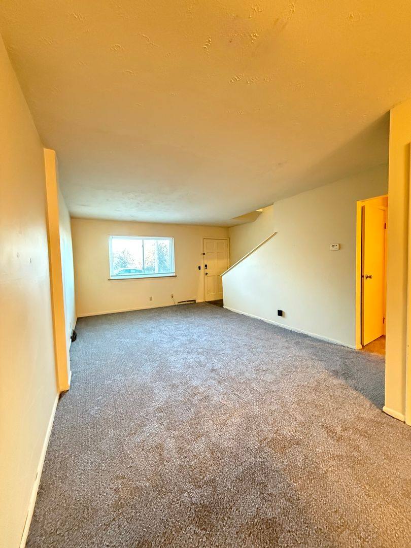 Townhouse for rent at 7323 Ames Circle, Omaha, NE 68134