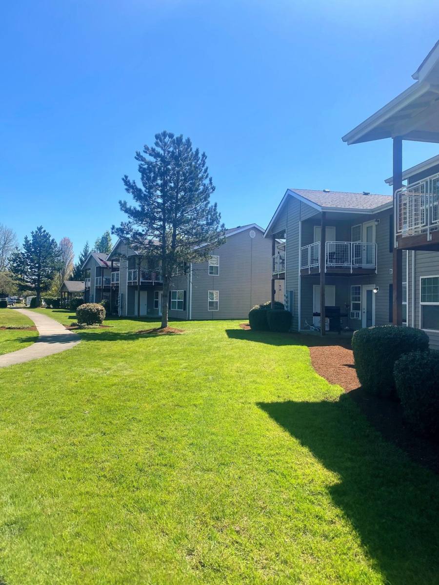 Apartment for rent at 3320 Jackson St SE, Albany, OR 97322
