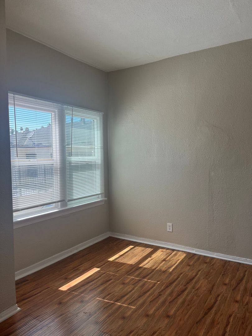 Apartment for rent at 1018 W 57th St, Los Angeles, CA 90037