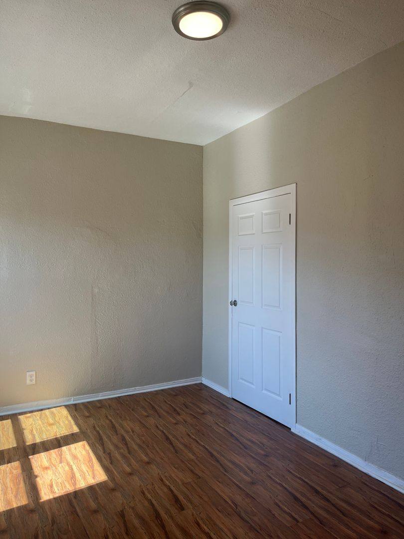 Apartment for rent at 1018 W 57th St, Los Angeles, CA 90037
