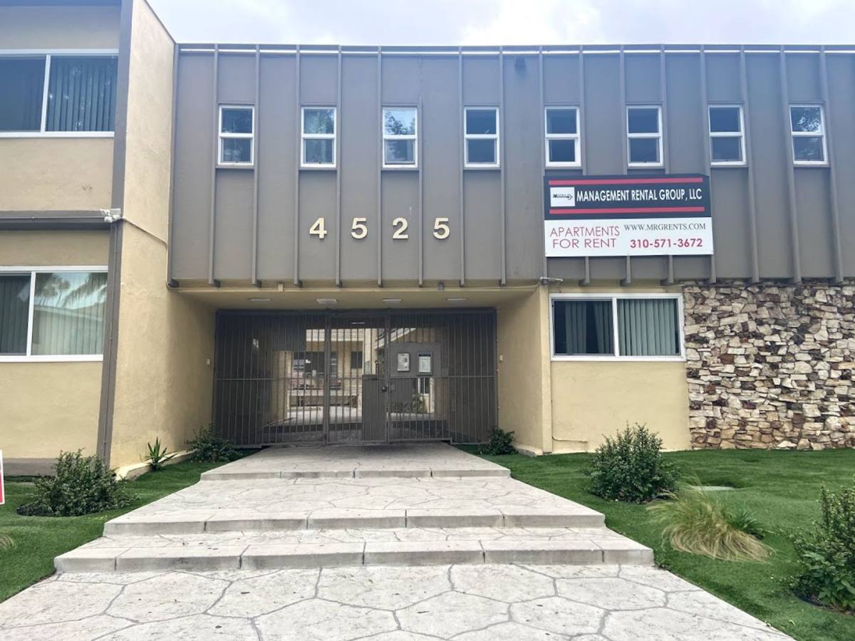 Apartment for rent at 4525 August St, Los Angeles, CA 90008