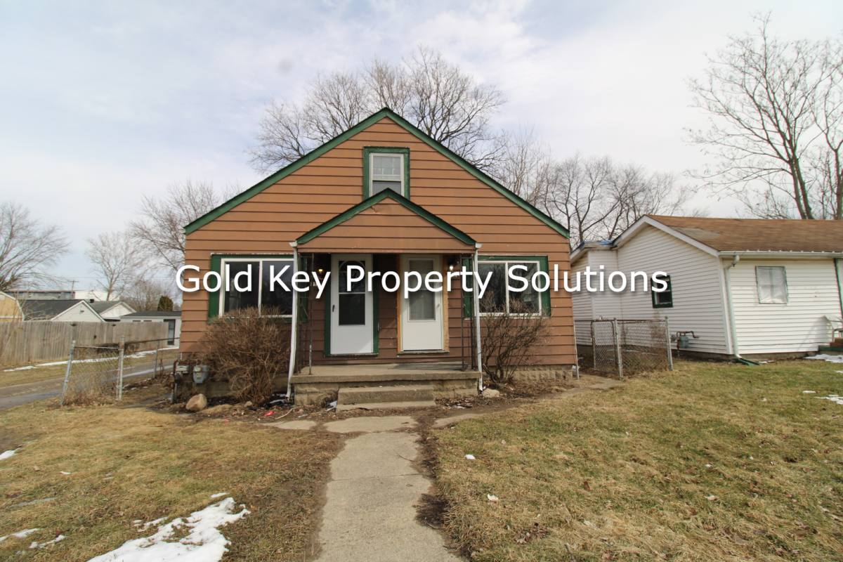 Apartment for rent at 2508-2510 Dewey St, Anderson, IN 46016