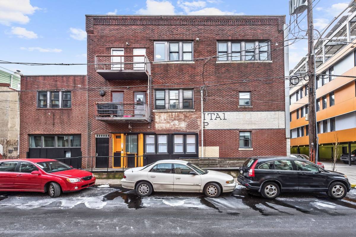 Apartment for rent at 144 W Laurel St, Philadelphia, PA 19123