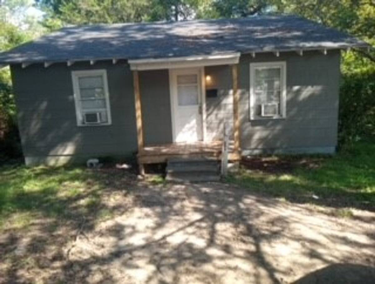 House for rent at 468 1 2 Church St, Tupelo, MS 38804