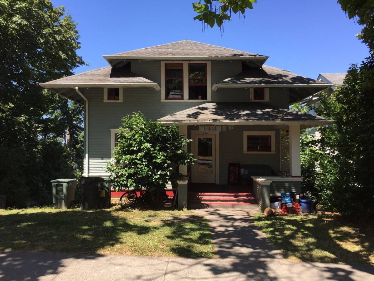 Apartment for rent at 601 N Garden St, Bellingham, WA 98225