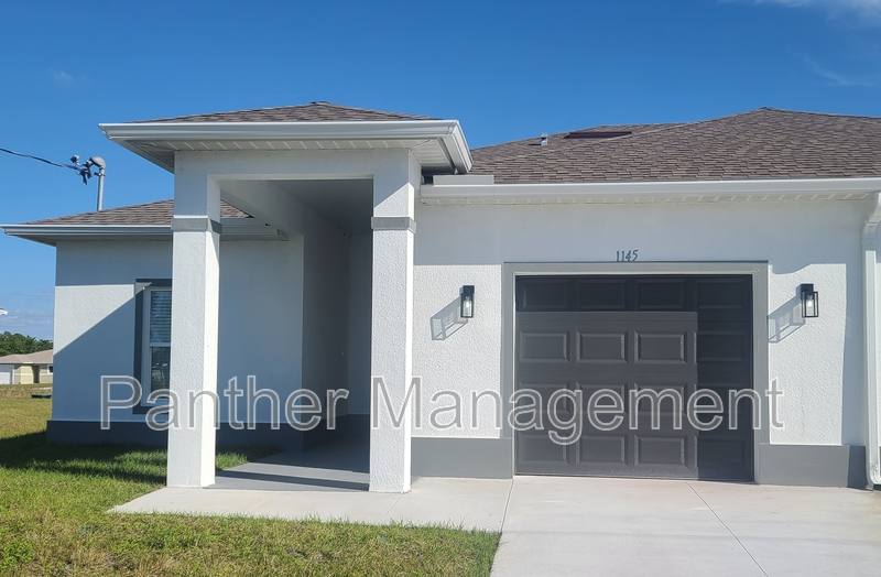 Townhouse for rent at 1147 Edgerton Ave, Lehigh Acres, FL 33974