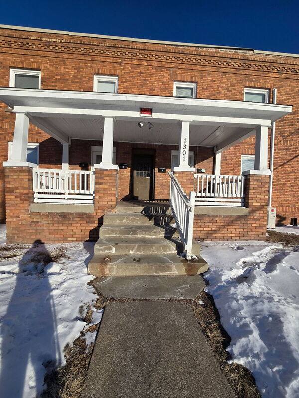 Apartment for rent at 1301 E 12th St #1, Des Moines, IA 50316