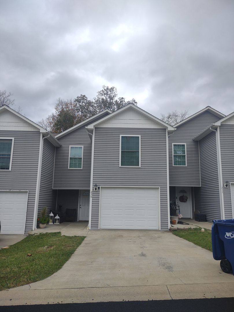 Apartment for rent at 236 Tara Court, Benton, KY 42025