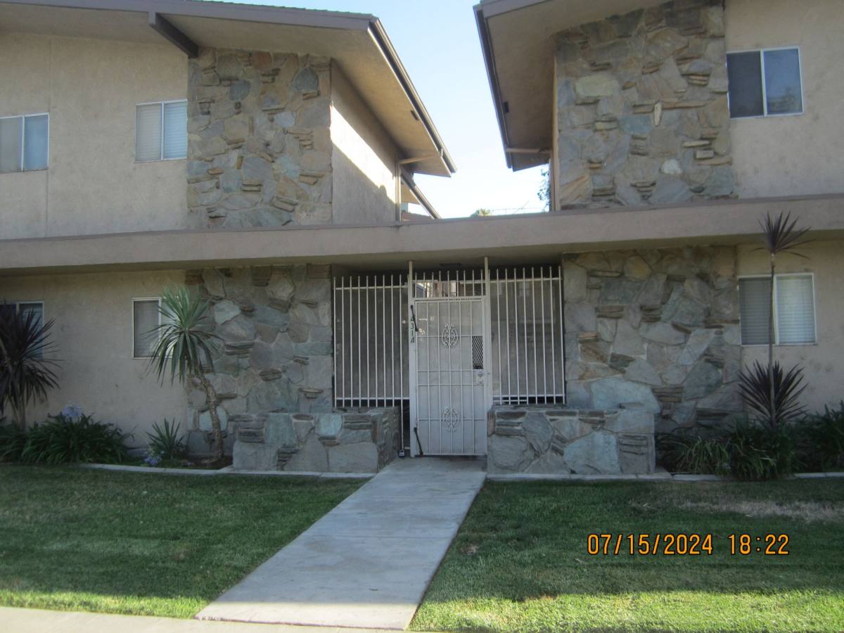 House for rent at 4314 University Ave, Riverside, CA 92501
