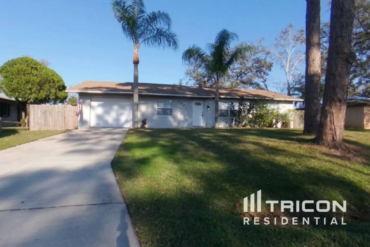 House for rent at 3307 Pine Tree Dr Edgewater Floor, Edgewater, FL 32141