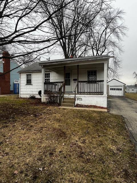 House for rent at 822 Palmer Ave, Youngstown, OH 44502