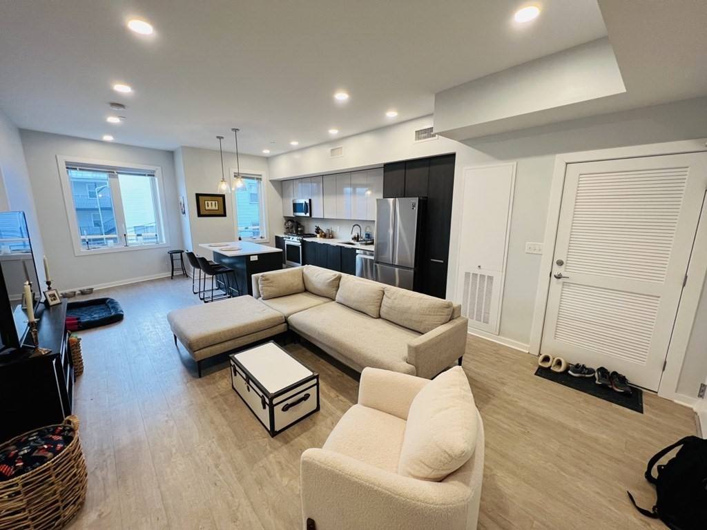 Apartment for rent at 14 Ward St #302, Somerville, MA 02143