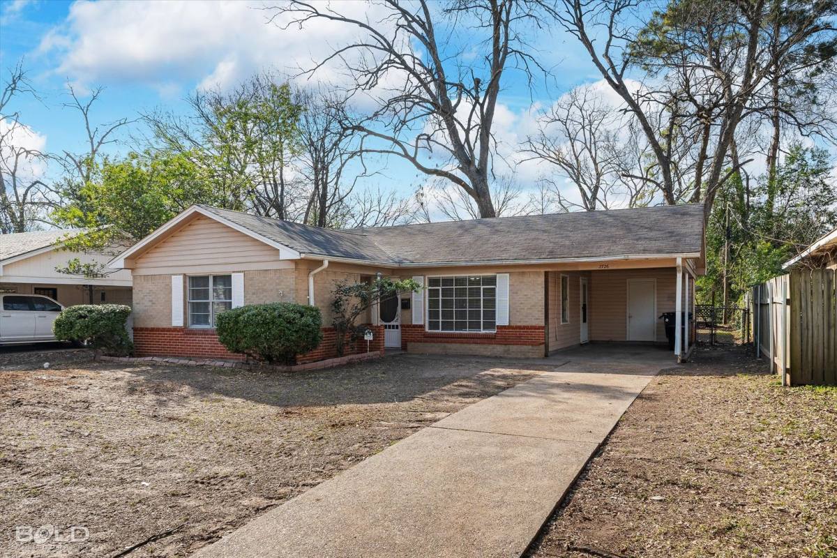 House for rent at 2726 W Cavett, Shreveport, LA 71104