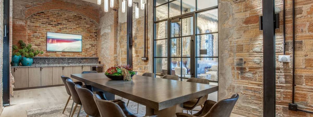 Apartment for rent at 316 S Cesar Chavez Blvd, Dallas, TX 75201