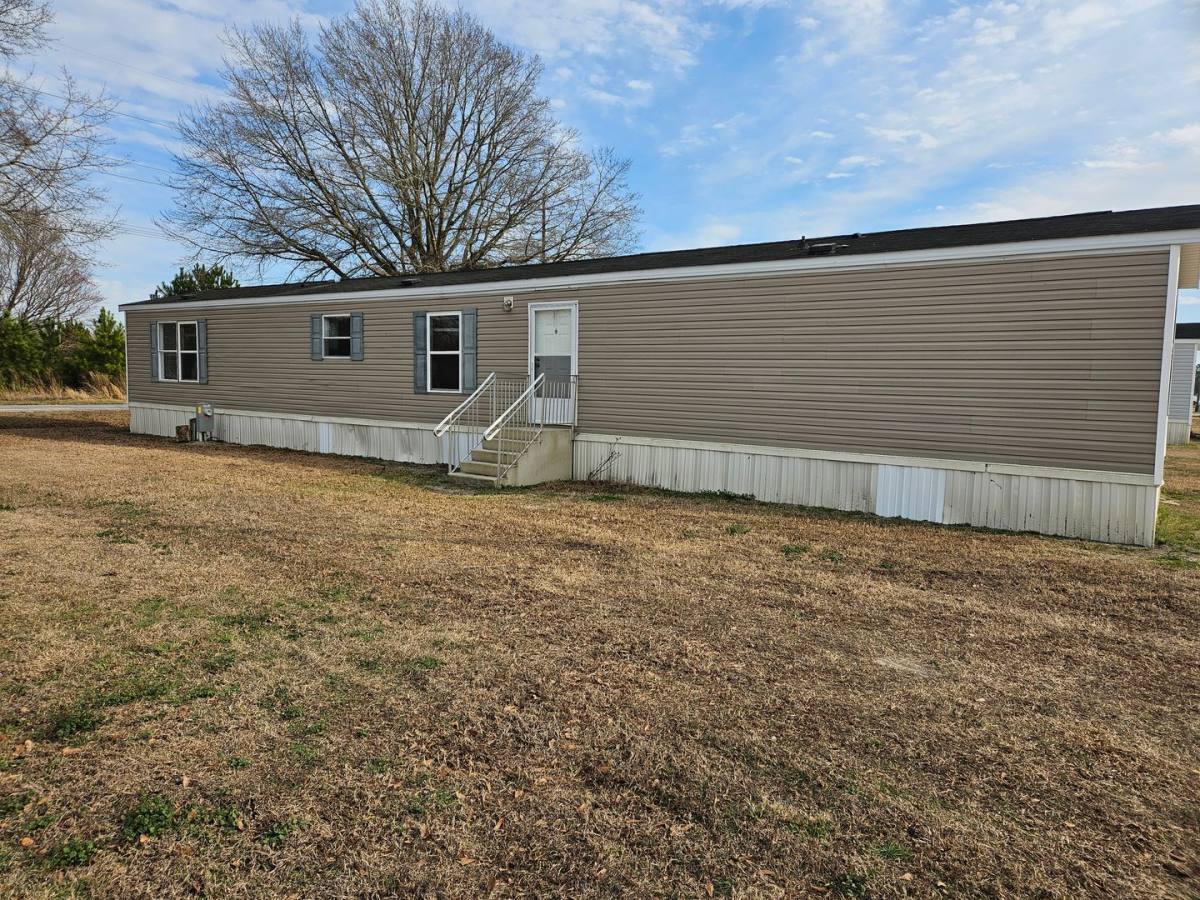 Apartment for rent at 221 Riggs Rd, Hubert, NC 28539