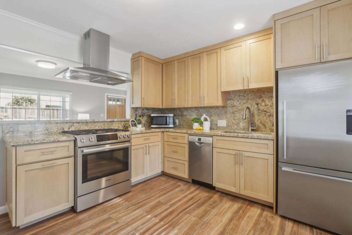 House for rent at 944 32nd Ave, Santa Cruz, CA 95062