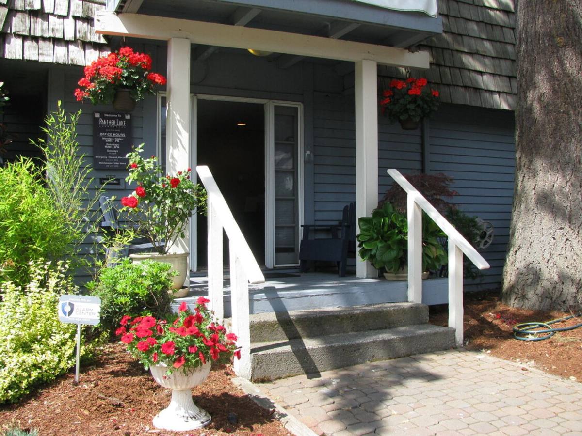 Apartment for rent at 103 S 339th Circle, Federal Way, WA 98003