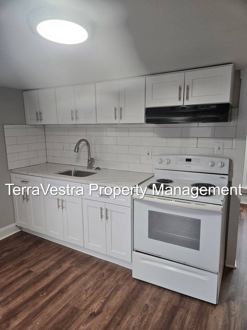 Apartment for rent at 15 Pike Ave, Millville, NJ 08332