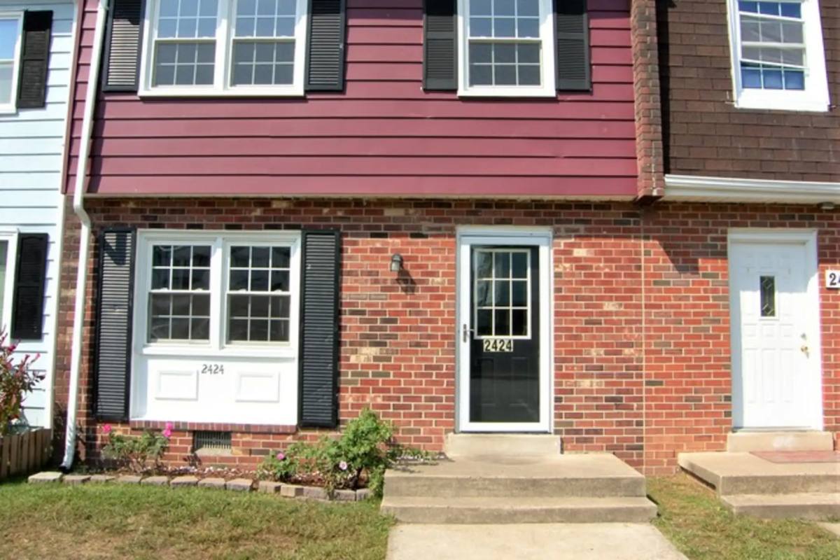 Townhouse for rent at 2424 Kilpatrick Place #1, Dumfries, VA 22026