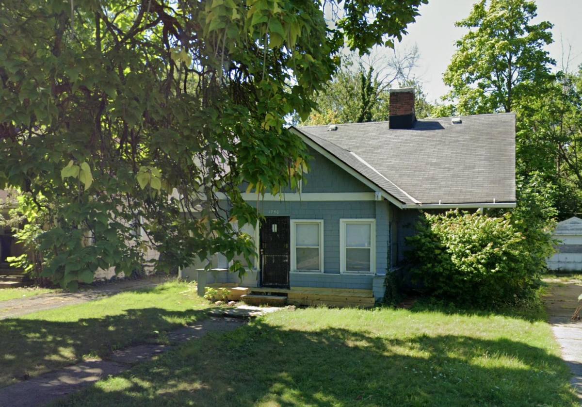 House for rent at 1750 Avalon Rd, Cleveland, OH 44112