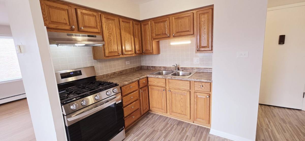 House for rent at 5929 W 63rd St #4B, Chicago, IL 60638