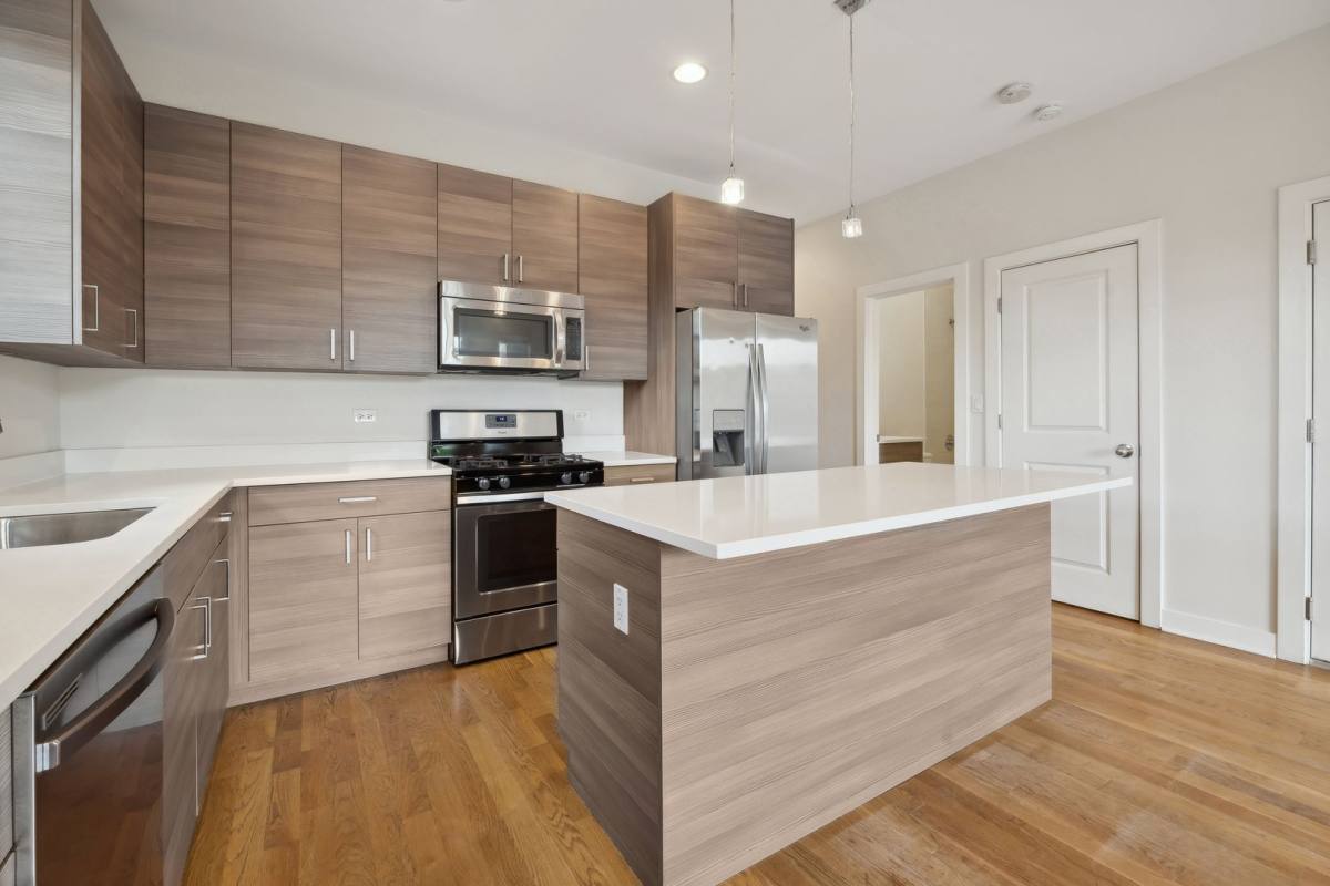 Apartment for rent at 1952-1956 W Erie & Ohio St, Chicago, IL 60622