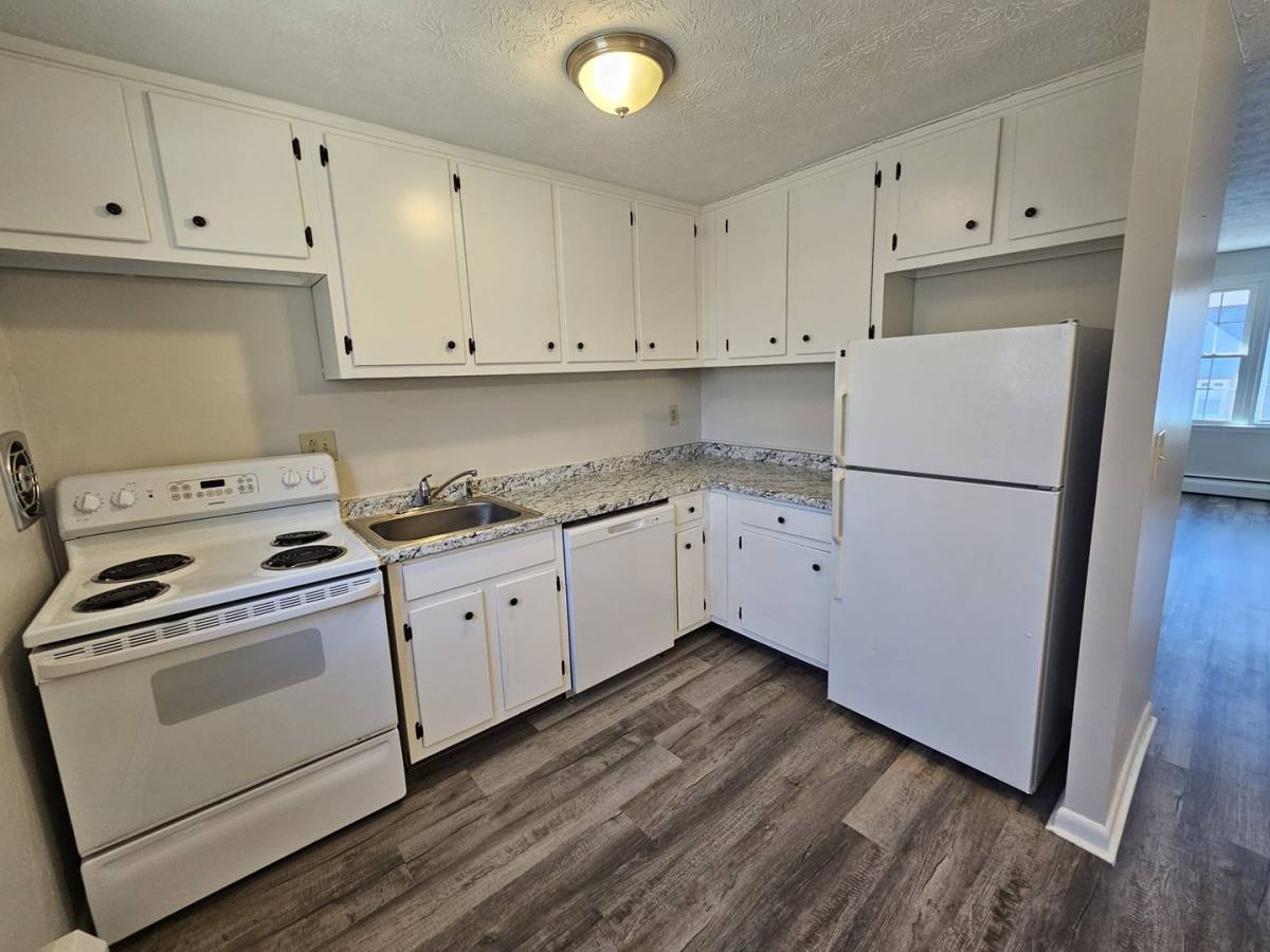 Apartment for rent at 282 Main St, Terryville, CT 06786