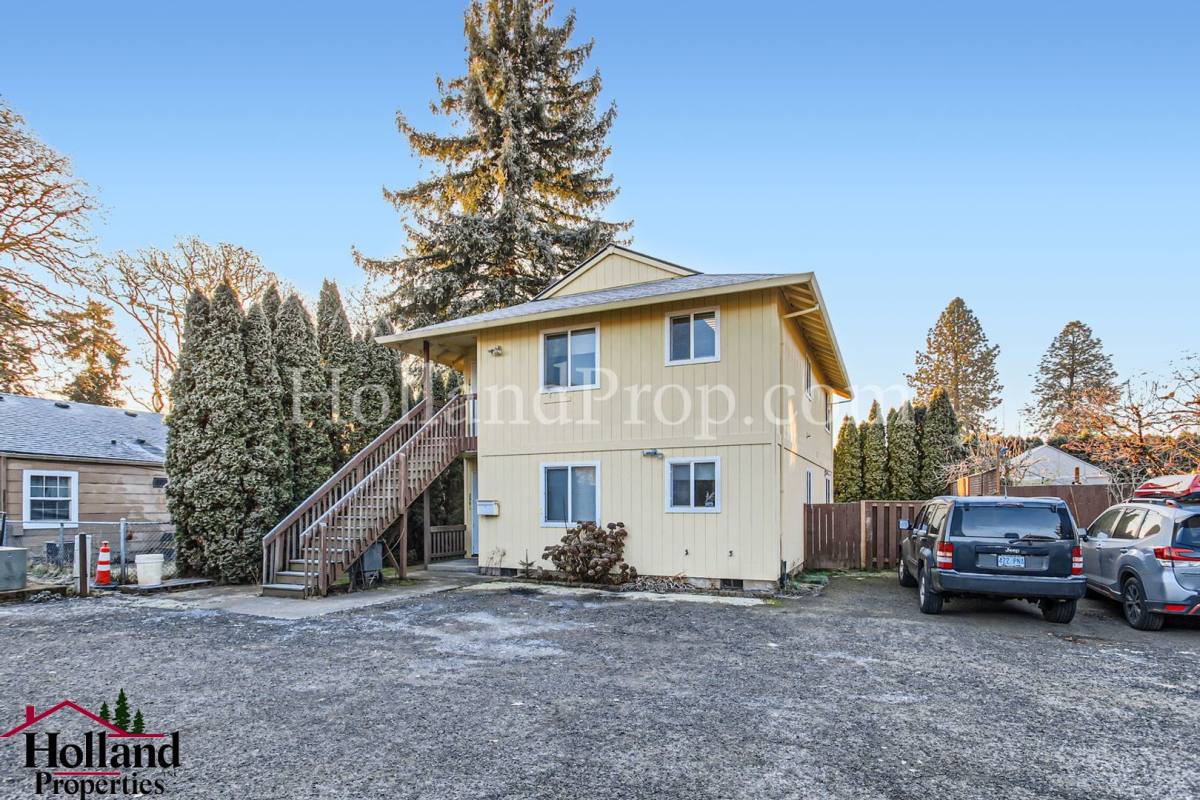 Apartment for rent at 2991-2993 NW Glencoe Rd, Hillsboro, OR 97124