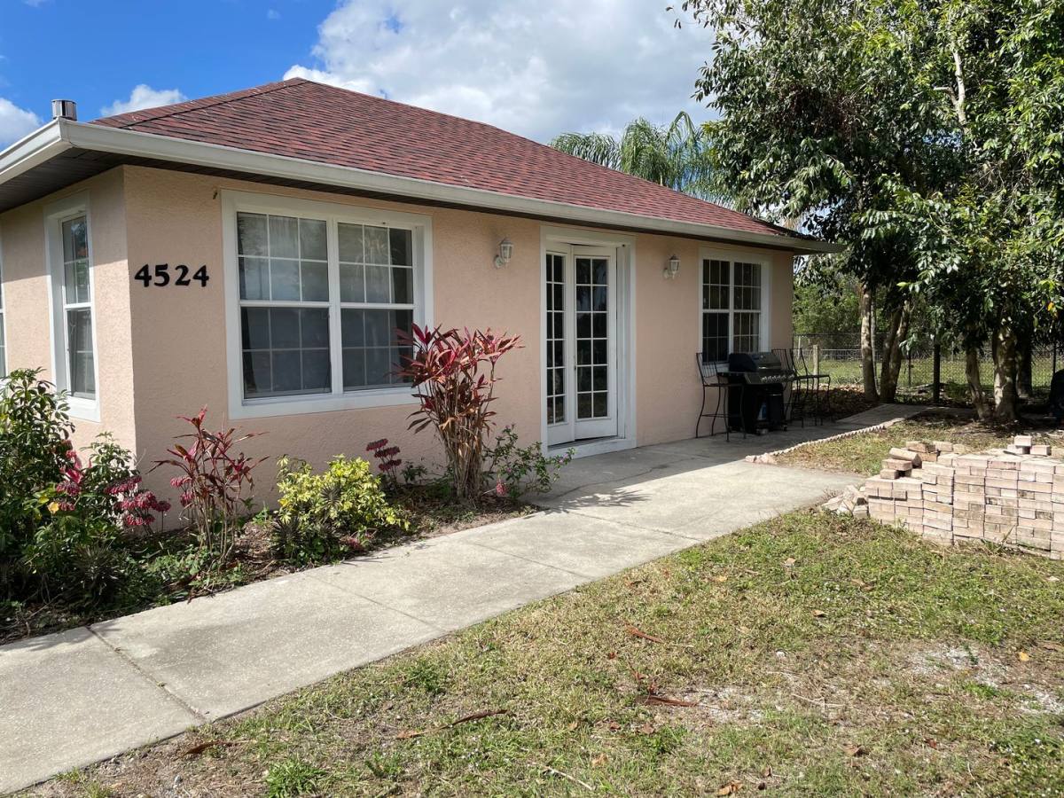 House for rent at 4524 Lake Gentry Rd, Sanford, FL 32772