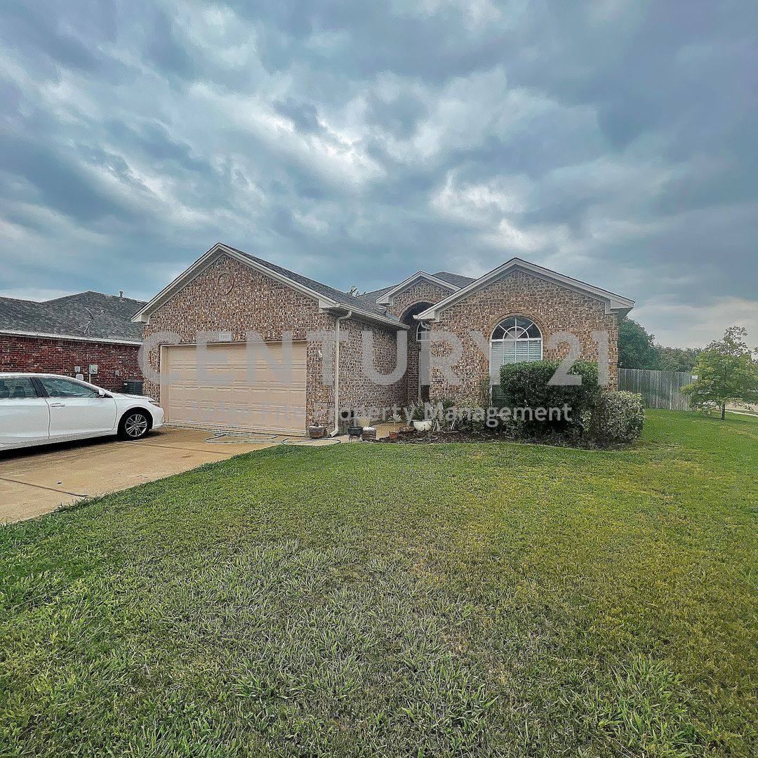 House for rent at 7907 Joshua Tree Court, Arlington, TX 76002