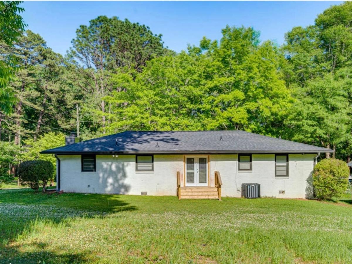 House for rent at 3305 Flowers Dr, Atlanta, GA 30337
