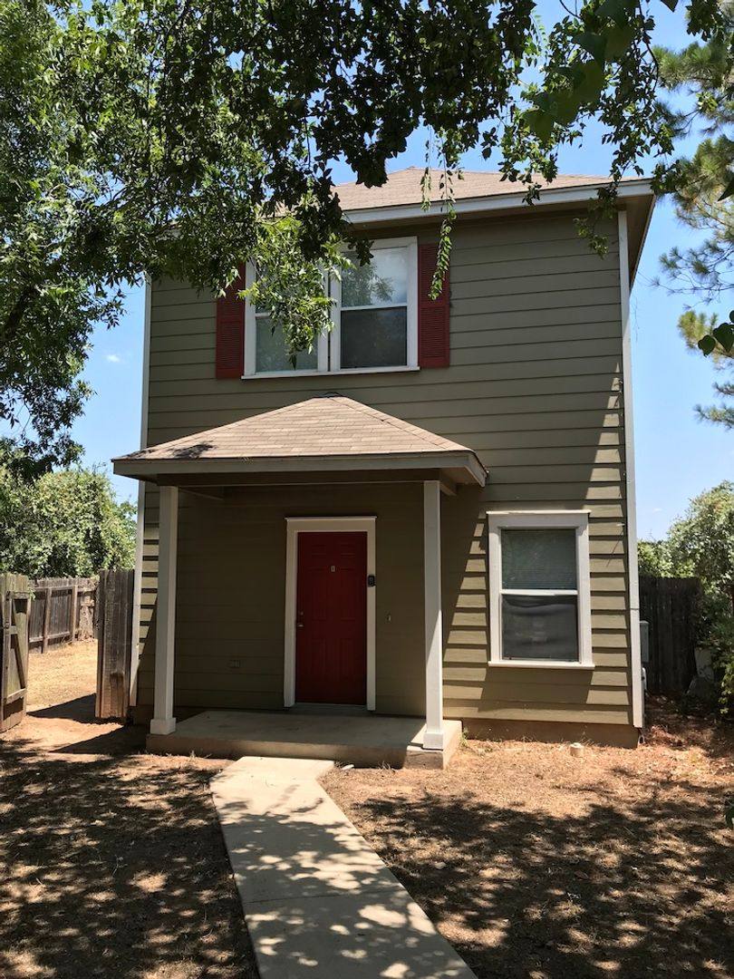 Apartment for rent at 6116 Atwood St, Austin, TX 78741