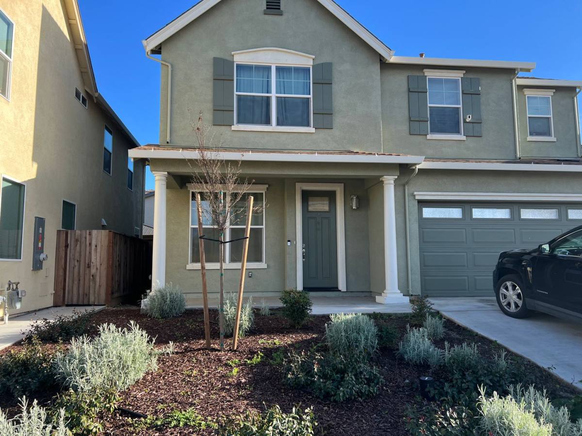 House for rent at 1275 Magnolia St, Greenfield, CA 93927