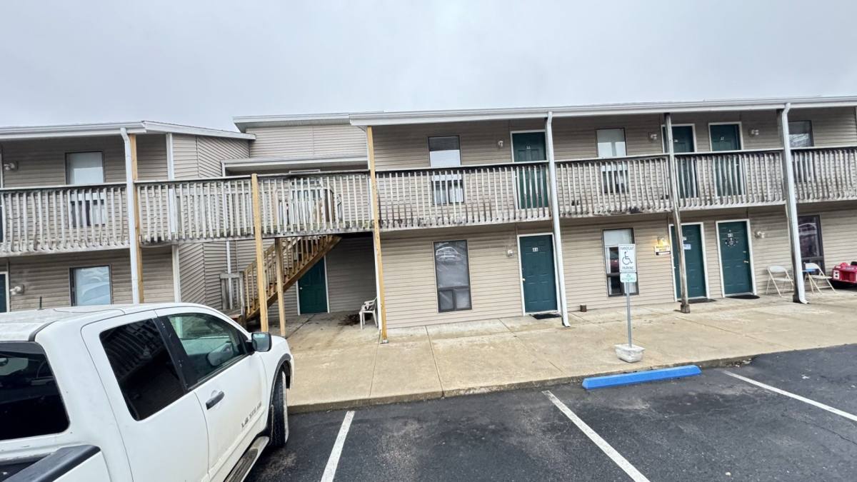 Apartment for rent at 852-858 Highway D, Osage Beach, MO 65065