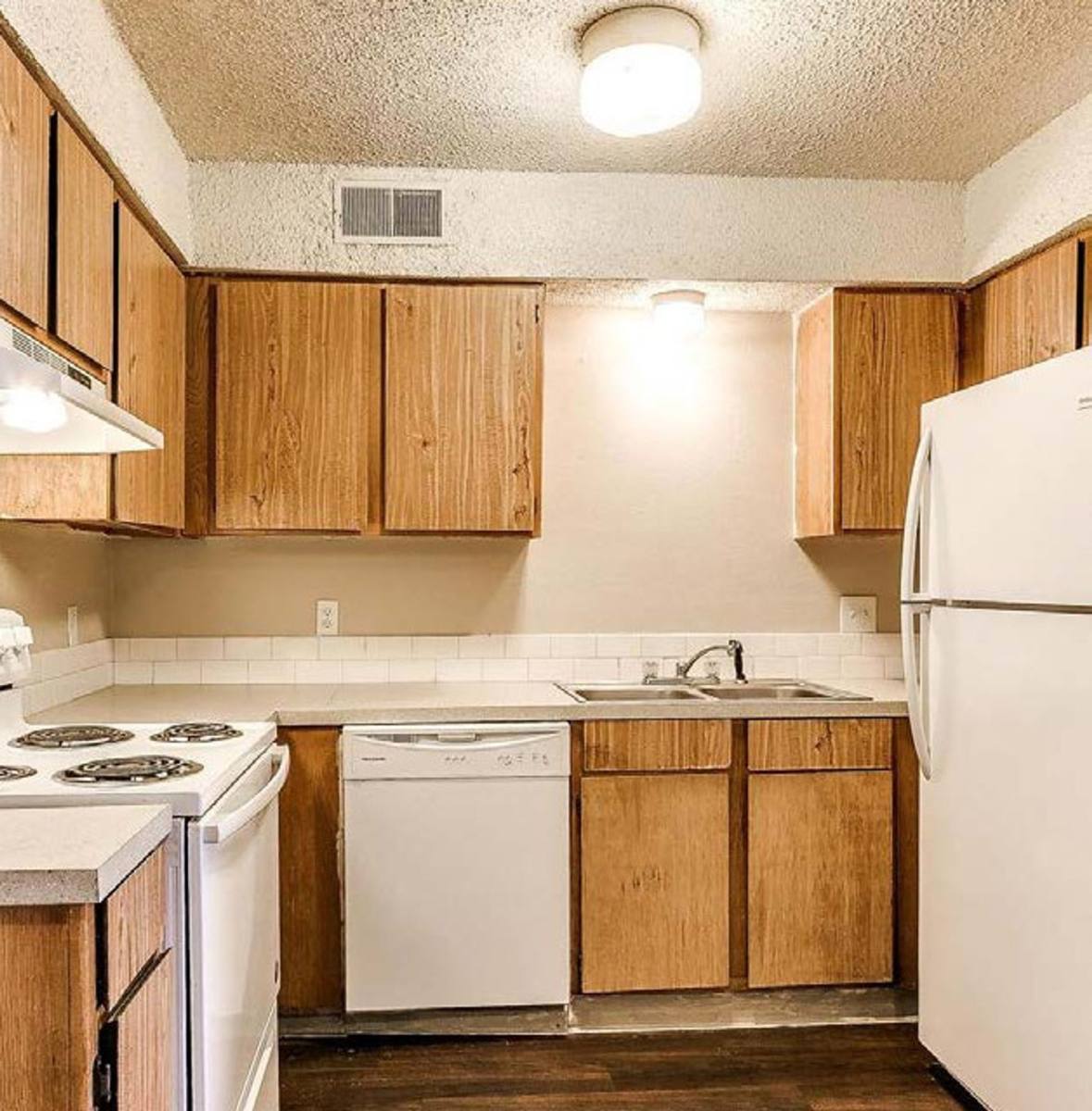 Townhouse for rent at 1900 W Broadway Ave, Elk City, OK 73644