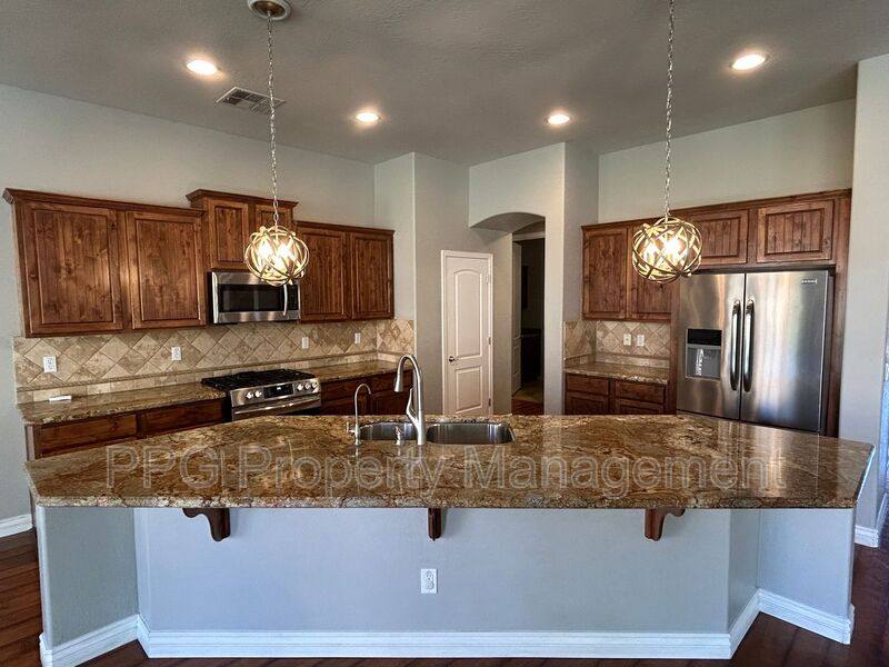 House for rent at 1748 W Aloe Vera Dr, Phoenix, AZ 85085